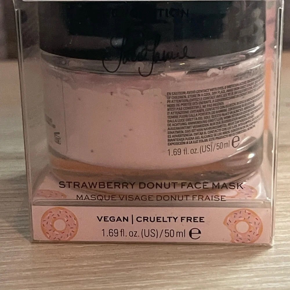 Revolution makeup bundle 5 pieces New